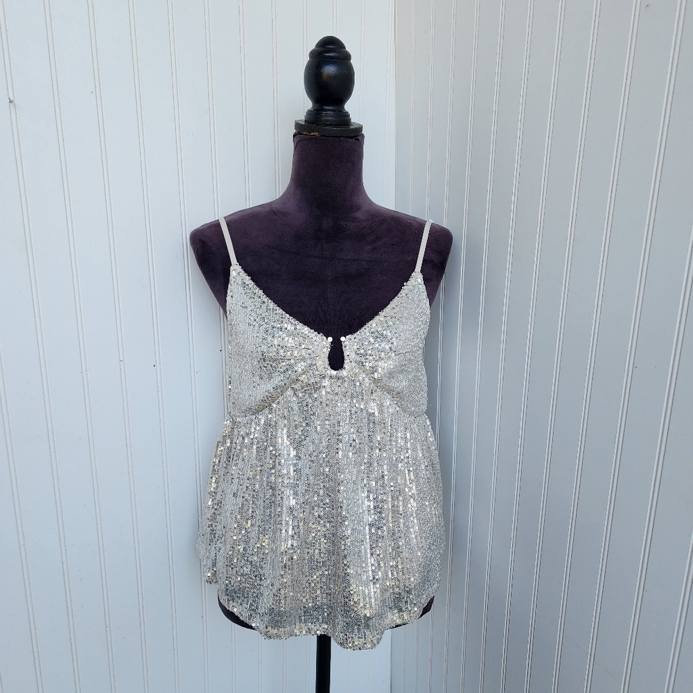 NWT Love On A Hanger Sequined Adjustable Strap V-Neck Cami Top Champaign Sz L